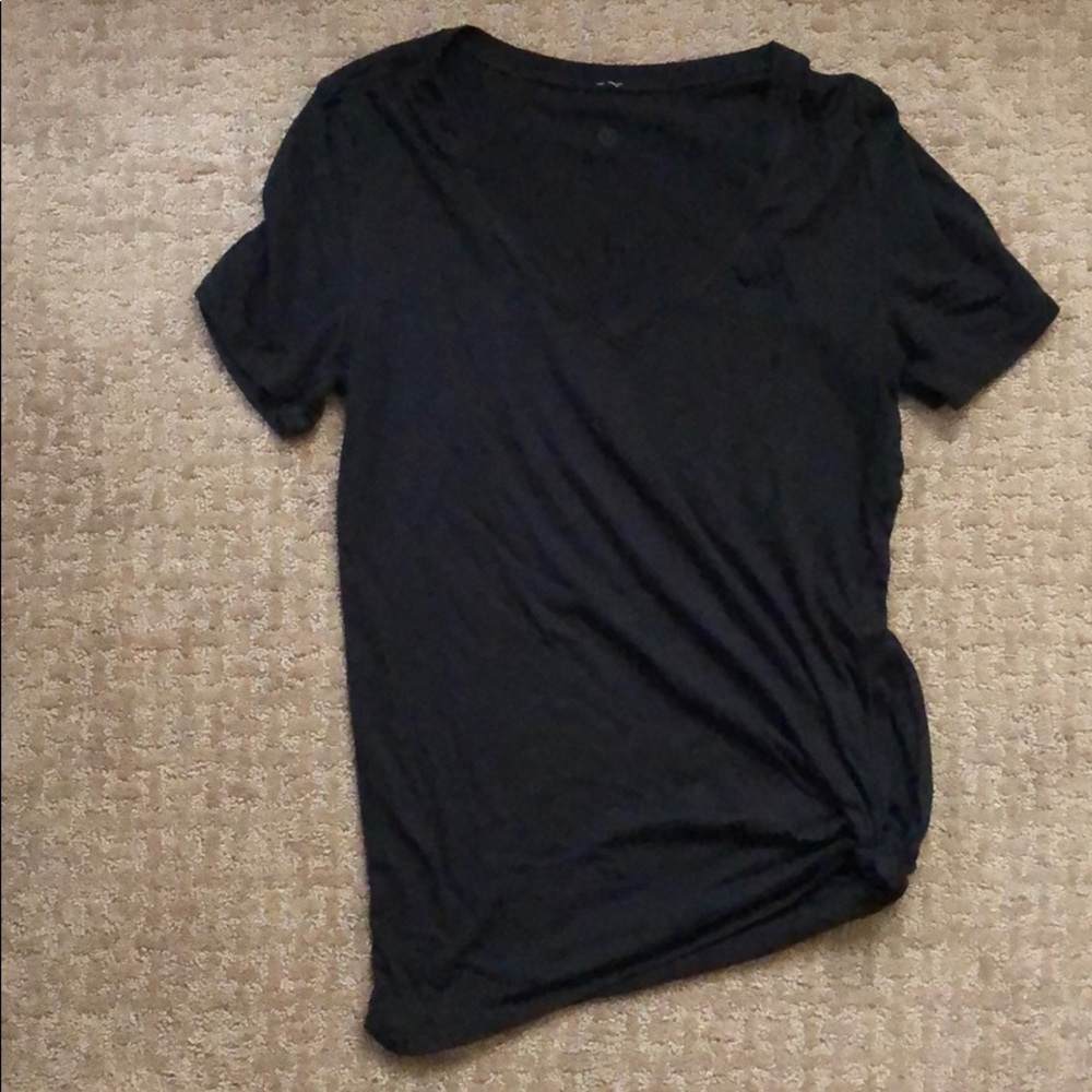 Lulu lemon black v neck tee with side slit
